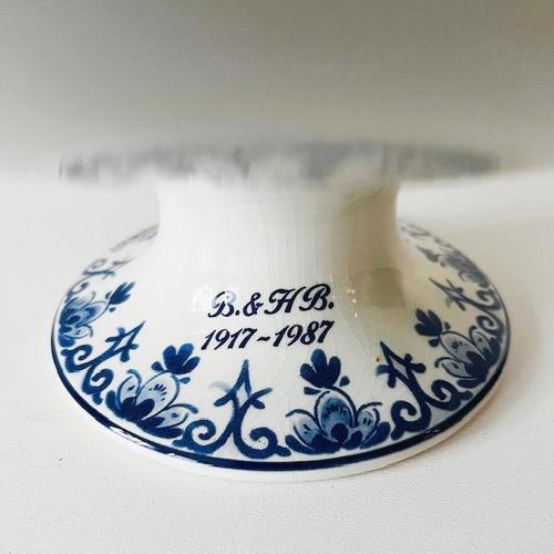 Vintage Delft Blue Fruit Bowl on Foot by 't Delftse Huys, 1980s For Sale - Image 5 of 8