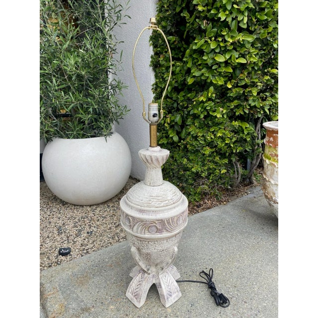 Vintage White and Gold Leaf Painted Ceramic Lamp For Sale - Image 4 of 10