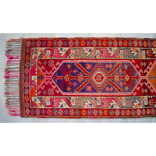 Heterodox Kurdish Runner Herki Rug. Hand-Knotted Colorful Tribal Long Runner - 3′1″× 15′6″ For Sale - Image 13 of 18
