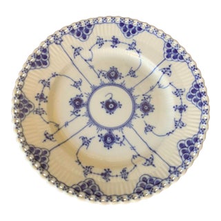 1960s Royal Copenhagen Blue Fluted Full Lace Salad/Lunch Plate 1086 For Sale