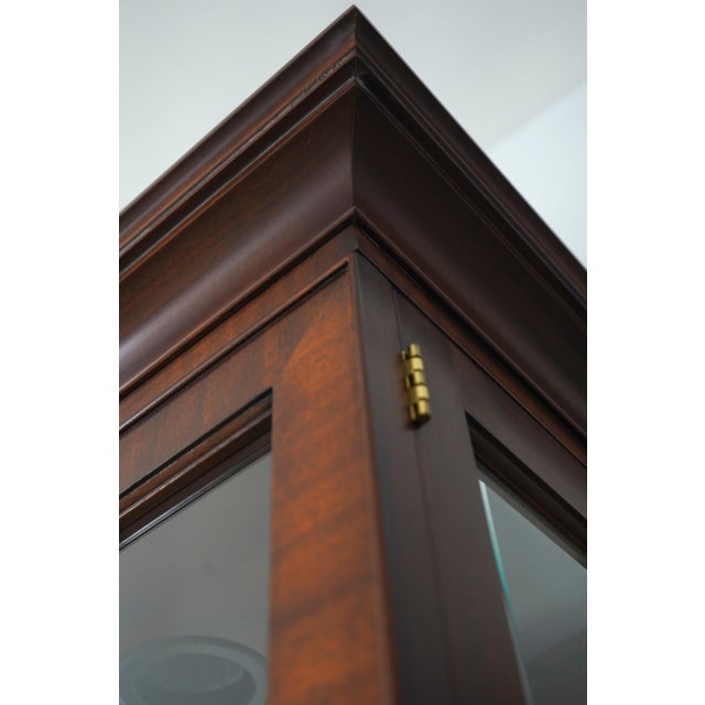 Henkel Harris Model 2302 Mahogany Curio Cabinet For Sale - Image 14 of 18