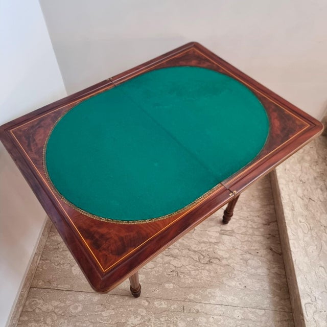 Charles X Game Table in Maple and Mahogany with Inlays, 1820 For Sale - Image 14 of 16