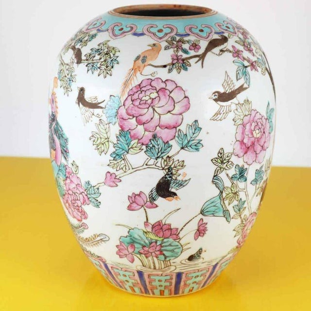 Chinese Vase in Decorated Porcelain For Sale - Image 11 of 17