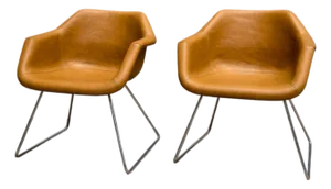 Pair of “Hillie” armchairs, Robin Day for L’Atelier, 1960s - Lot 357