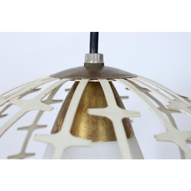 Metal 1960s Progress Mfg. Co. Inc. Off White Enamel & Glass "Onion" Hanging Pendant For Sale - Image 7 of 12