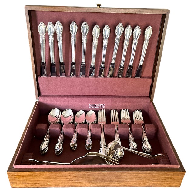 American Vintage Rogers “Royal Manor” Silver Plate Flatware Service for 10 to 12 — 62 Pieces For Sale - Image 3 of 7