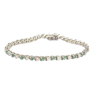 Late 20th Century Emerald and Diamond 14k White Gold Tennis Bracelet For Sale