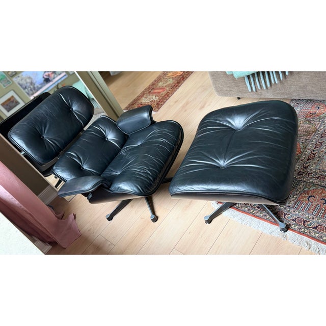Vitra Set of Eames Lounge Chair and Ottoman by Charles & Ray Eames for Vitra, 1970s For Sale - Image 4 of 14