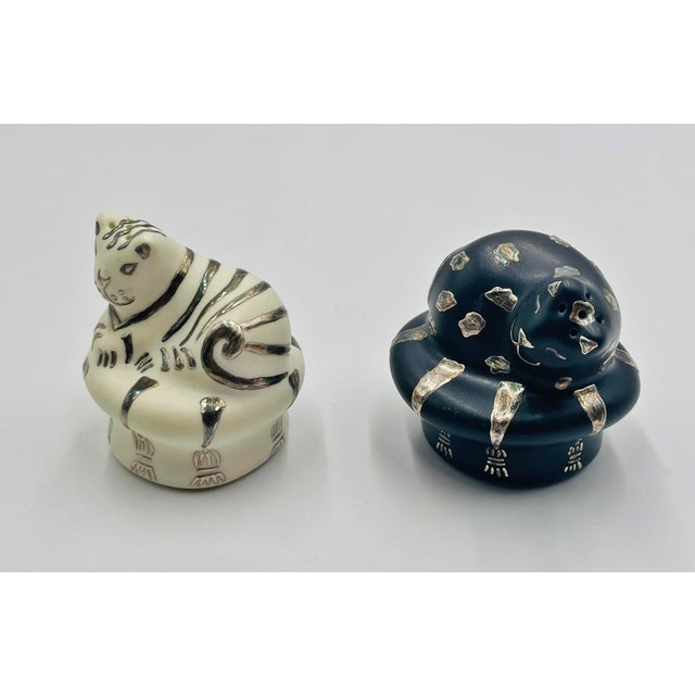 Metal 1980s Pure Silver & Porcelain Cat Salt and Pepper Set by Emilia Castillo For Sale - Image 7 of 18