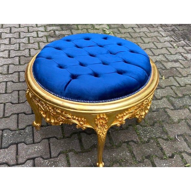 1980s Italian Rococo Gilt Blue Velvet Beech Bench For Sale - Image 4 of 12
