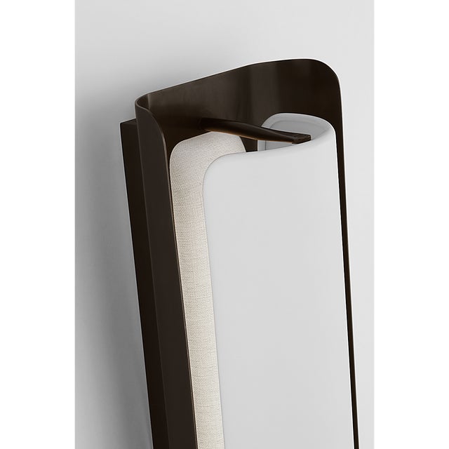 Windsor Smith for Visual Comfort Signature Penumbra 21" Sconce in Bronze and White For Sale In Houston - Image 6 of 8