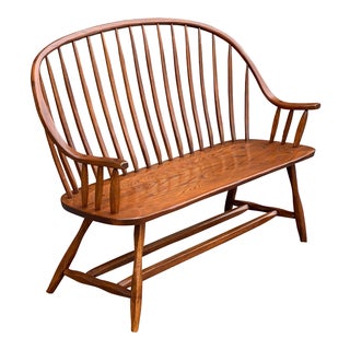 Solid Oak Hunt Country Furniture Windsor Continuous Bow Settee For Sale