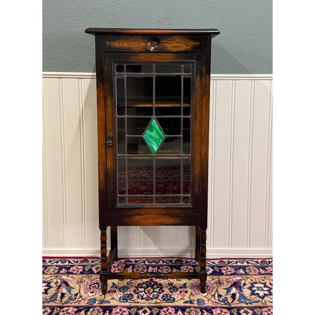 Antique English Arts & Crafts Oak Leaded Stained Glass Bookcase Cabinet c.1930s For Sale - Image 4 of 17