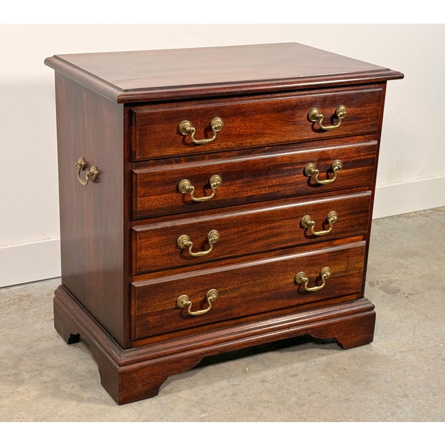 1950s Vintage Chippendale Style Mahogany Four Drawer Chest With Brass Bail Pulls For Sale - Image 5 of 10