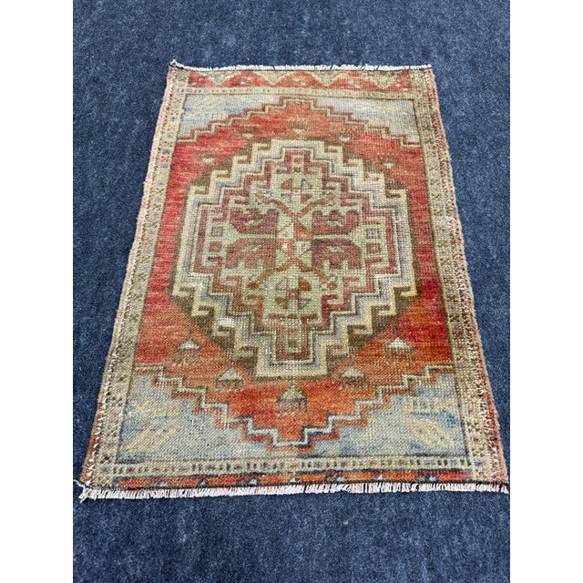 Turkish Yastik Rug 1'7" x 2'4" For Sale - Image 4 of 5