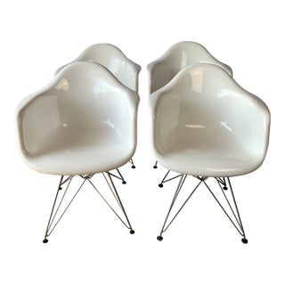 Modern White Moulded Plastic Armchairs, Set of 4 For Sale