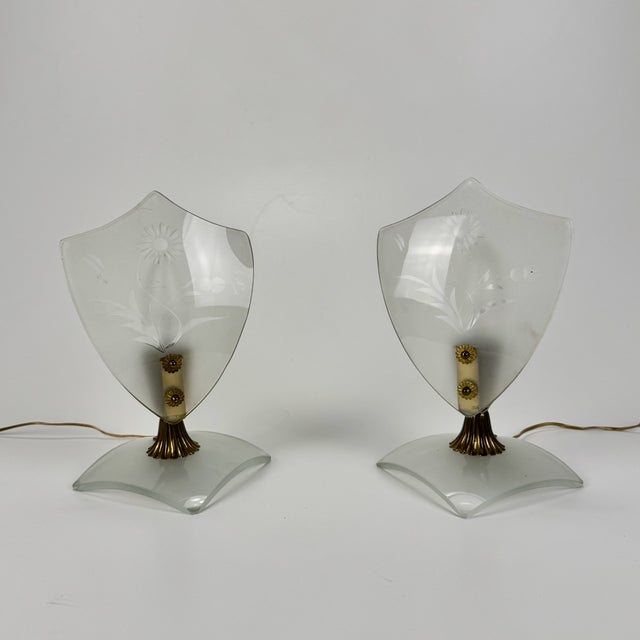 Small Italian Frosted Engraved Glass Bedside Lamps, 1940s, Set of 2 For Sale - Image 3 of 10