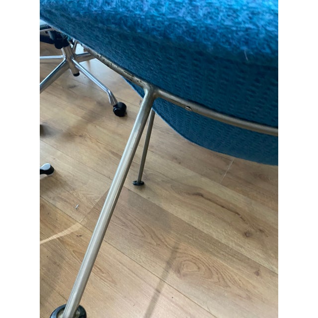 Beautiful Oyster armchair, first edition by Artifort. New wool fabric! I have official proof of authenticity such as...
