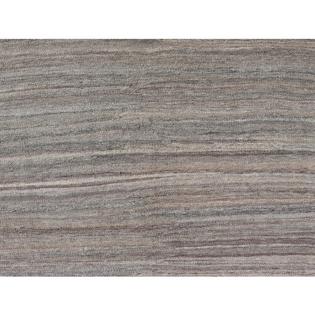 Textile 2020s Finely Made Modern Kilim With Minimalist Solid Design and Variegated Colors in Earth Tones For Sale - Image 7 of 12