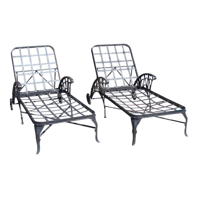 Vintage Cast Aluminum Patio Chaise Lounge Chairs – Set of 2 – Attributed to Woodard – Hollywood Regency Outdoor Loungers For Sale