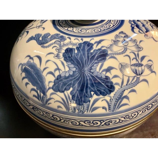 Vintage Chinese Blue and White Porcelaine Bowl With Lid For Sale - Image 11 of 12