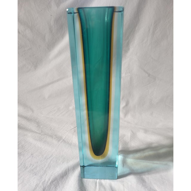 1970s Mid-Century Modern Sommerso Murano Glass Vase attributed to Alessandro Mandruzzato, 1970s For Sale - Image 5 of 5