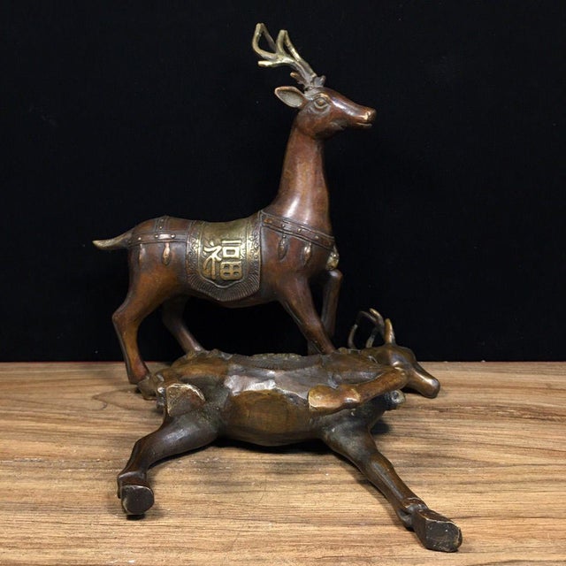 Chinoiserie Pair of Vintage Gilt Bronze Deer Figures | Chinese Fu Lu Symbol | Chinoiserie Decor For Sale - Image 3 of 9