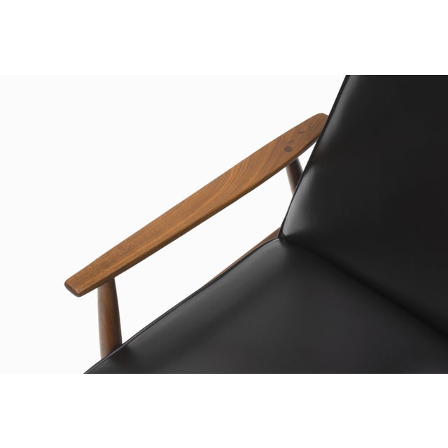 Mid-Century Modern Pair of Milo Baughman "Recliner 74" Chairs for Thayer Coggin For Sale - Image 3 of 9