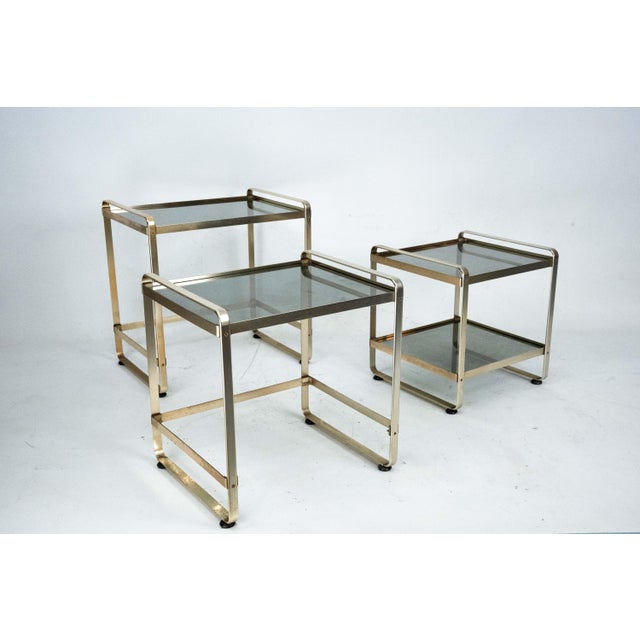 1970s Nesting Side Tables in Gilded Aluminum and Glass, Italy, 1970s, Set of 3 For Sale - Image 5 of 13