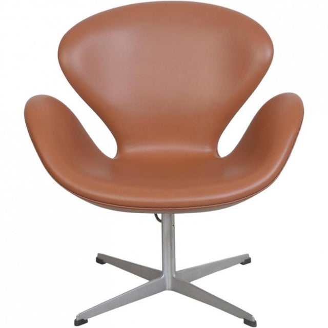 Vintage Swan Chair in Leather by Arne Jacobsen, 1960s For Sale - Image 16 of 16