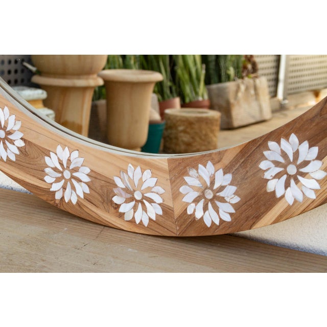 Round Mother of Pearl Inlay Mirror For Sale In Los Angeles - Image 6 of 9