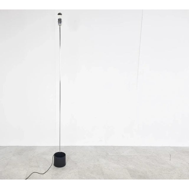 Silver Minimalist Italian Floor Lamp, 1970s For Sale - Image 8 of 9
