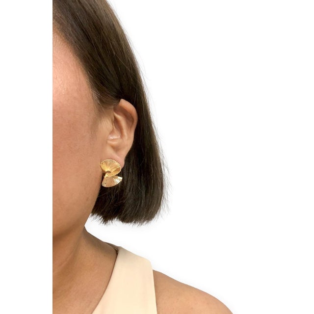 1950s Retro Tiffany & Co. George Schuler 14k Yellow Gold Swirl Clip on Earrings 1950's, A Pair For Sale - Image 11 of 12