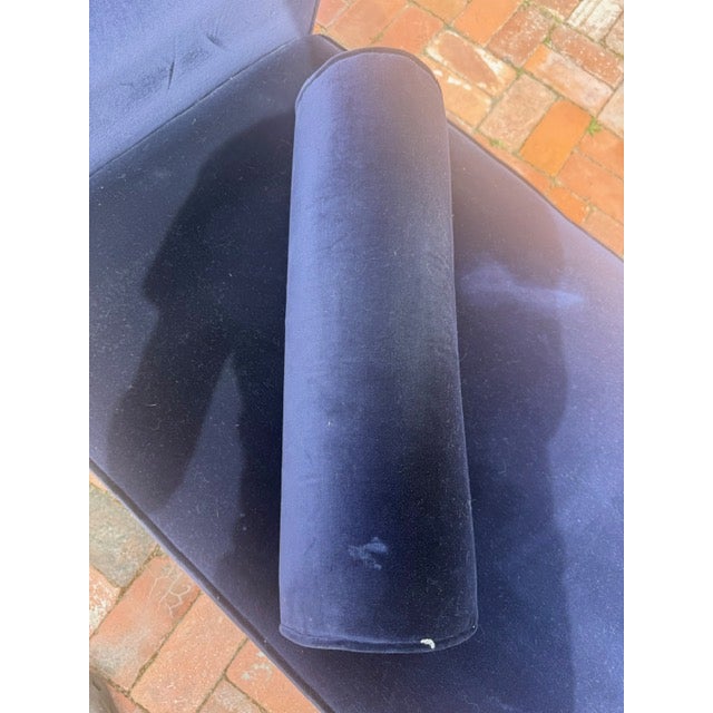 Modern Chaise in Blue Velvet Attributed to Dialogica For Sale - Image 4 of 9