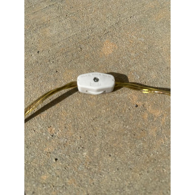 1970s Pair of Sculptural Mid-Century Table Lamps With Lucite-Style Shades & Brass Bases For Sale - Image 16 of 18