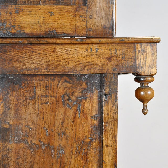 Antique Tridarn Cabinet in Oak, 1710 For Sale - Image 10 of 18