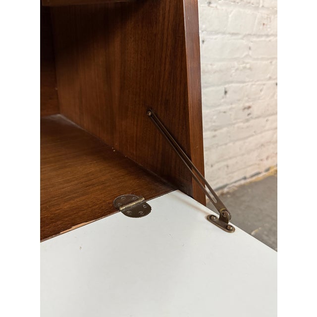 Brown Late 20th Century Pair of Walnut Drop Door Night Stands by Carlton House Fine Furniture For Sale - Image 8 of 16