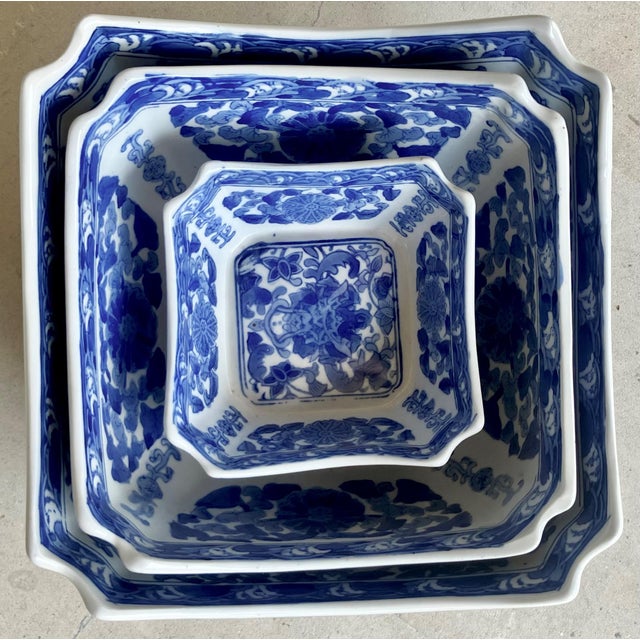 Circa 1980 Canton Export-Style Blue and White Notched Corner Square Nesting Bowls – Set of 3 For Sale - Image 18 of 18