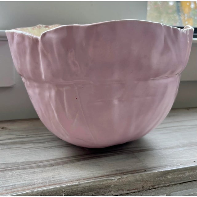 Handcrafted and glazed to perfection in a powdery pink…this sweet vintage balloon bowl makes a great centerpiece fruit...