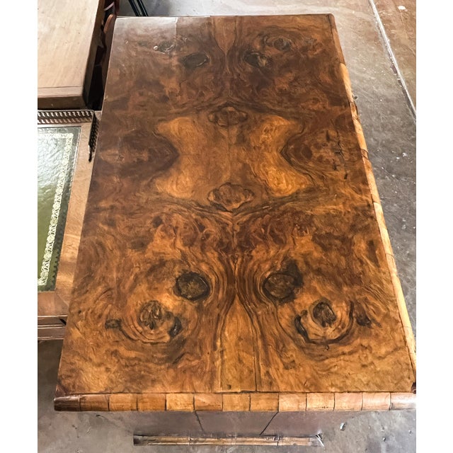 Queen Anne Period Chest of Drawers of Walnut and Oak From England, Circa 1710 For Sale - Image 12 of 12