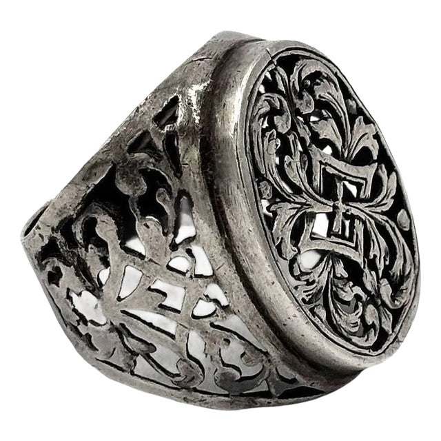 1970s 925 Sterling Scrollwork Tang Grass Pattern Victorian Statement Ring Size 10 For Sale