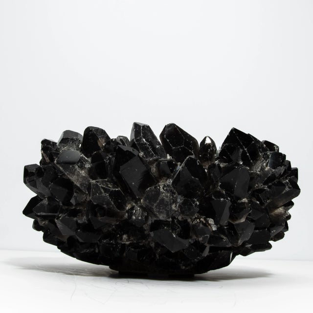 Kathryn McCoy Classic Medium Bowl in Black Quartz For Sale - Image 4 of 7