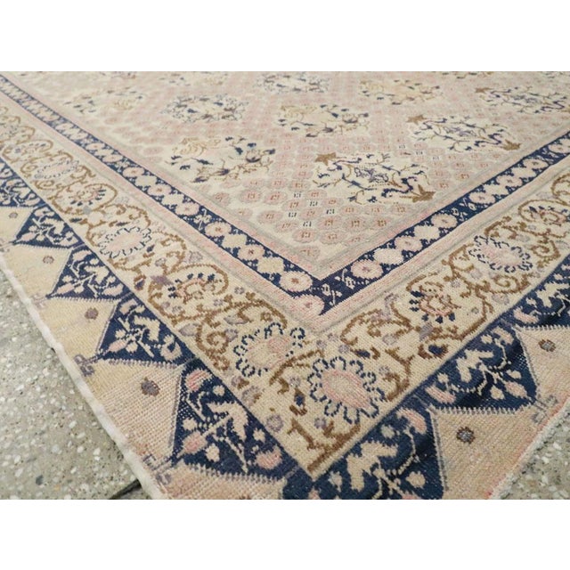Galerie Shabab Collection Mid-20th Century Handmade Turkish Sivas Accent Rug For Sale - Image 9 of 10