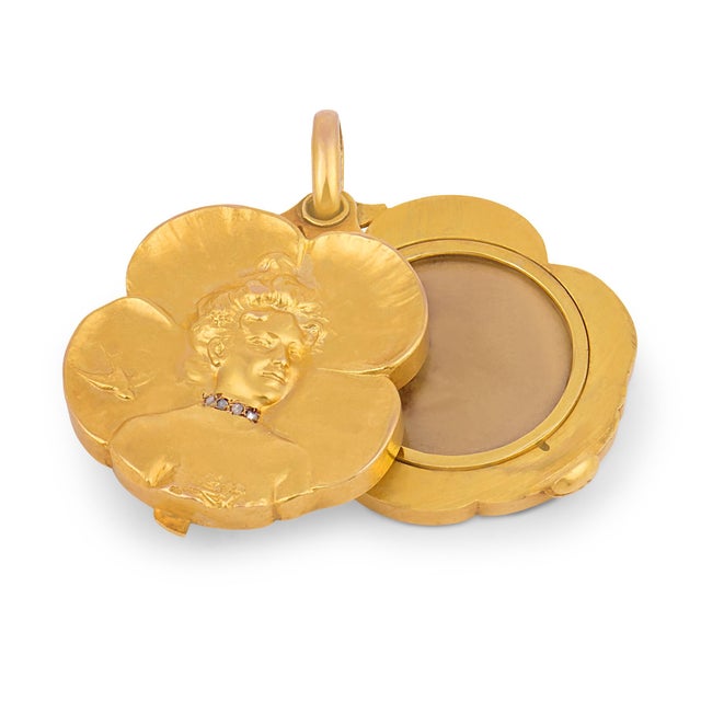 1910s Art Nouveau Diamond 18k Yellow Gold Locket Pendant For Sale - Image 4 of 6