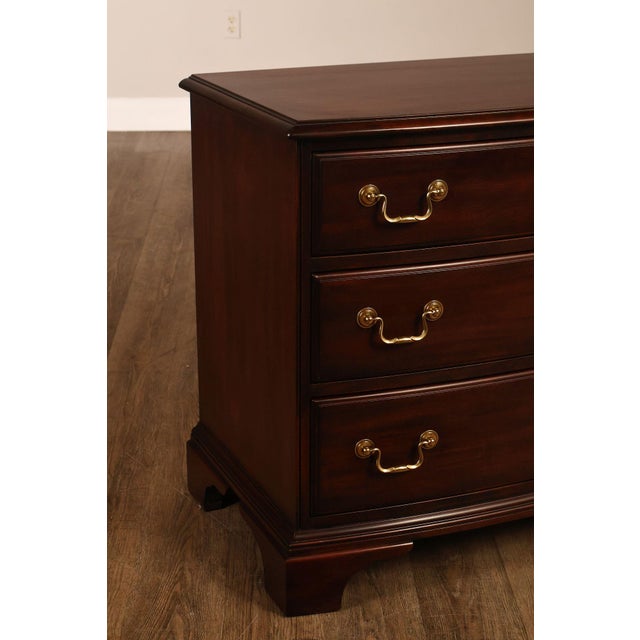 Henkel Harris Chippendale Style Pair Of Mahogany Bowfront Three-Drawer Nightstands For Sale - Image 10 of 18