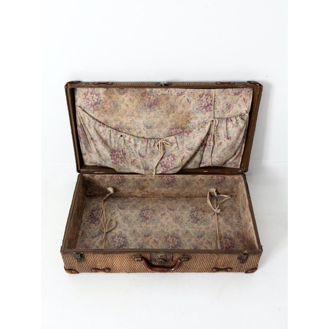 Early 20th Century Antique Wicker Suitcase For Sale - Image 5 of 12