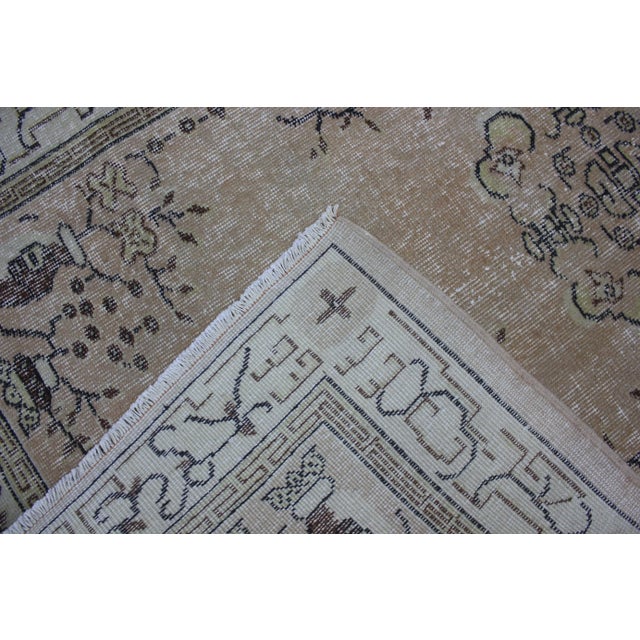 Mid 20th Century Beige Floral Area Rug For Sale - Image 12 of 13