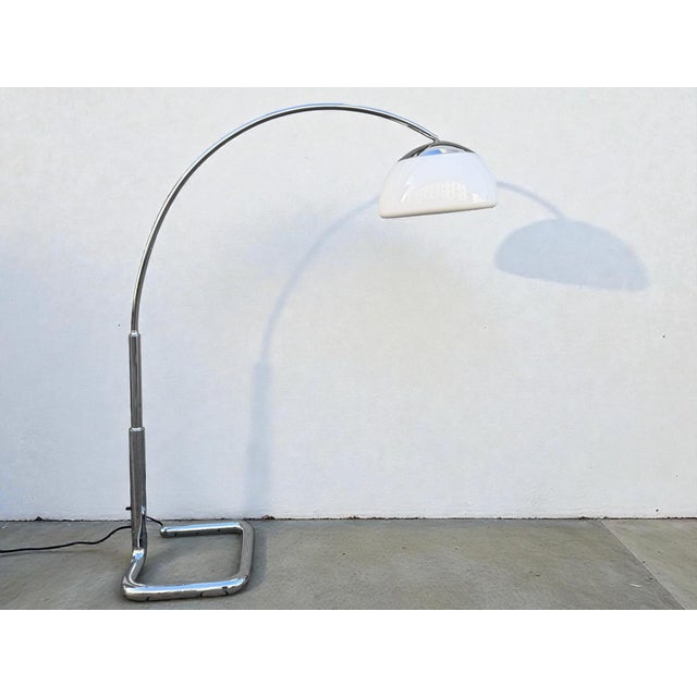 Mid-Century Arch Floor Lamp in Chrome and White from Gebrüder Cosack, 1970s For Sale - Image 5 of 18