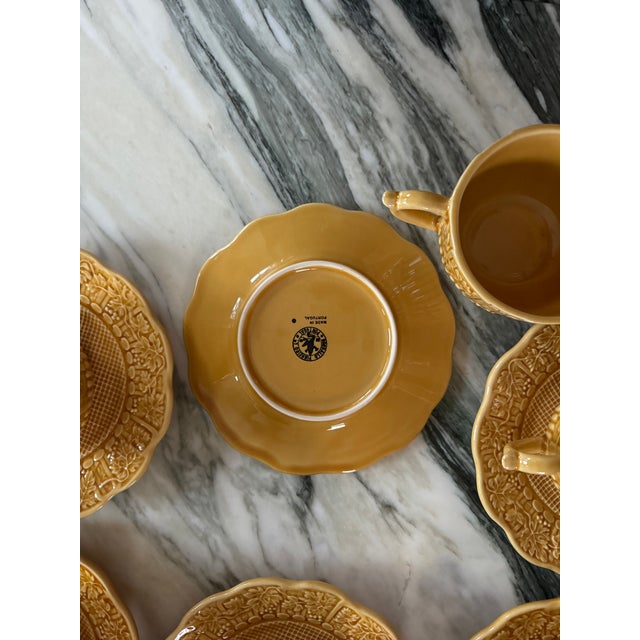 1970s Estate Bordallo Pinheiro Grapevine Gold Cup & Saucer Set - 12 Pieces For Sale - Image 5 of 6