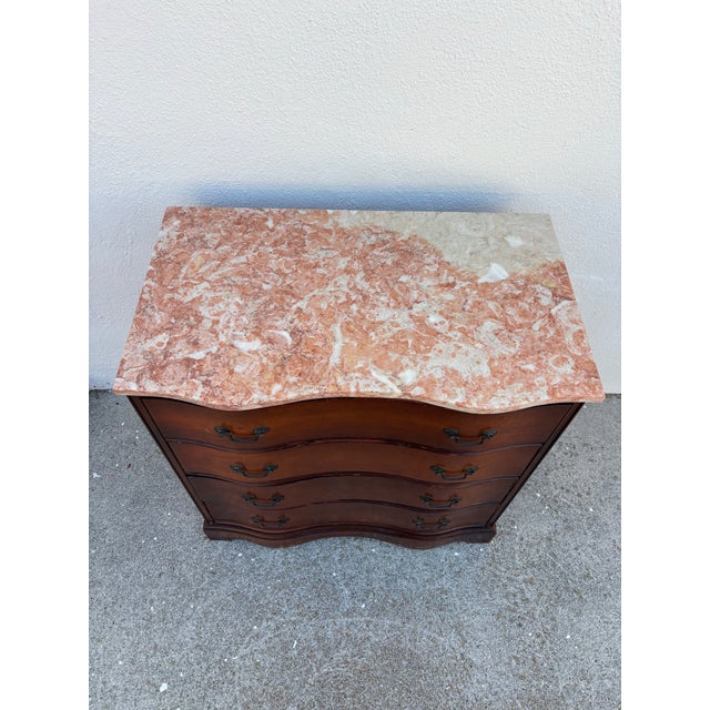 Vintage Mahogany Serpentine-Front Chest of Drawers Featuring a Pink Marble Top For Sale - Image 4 of 8